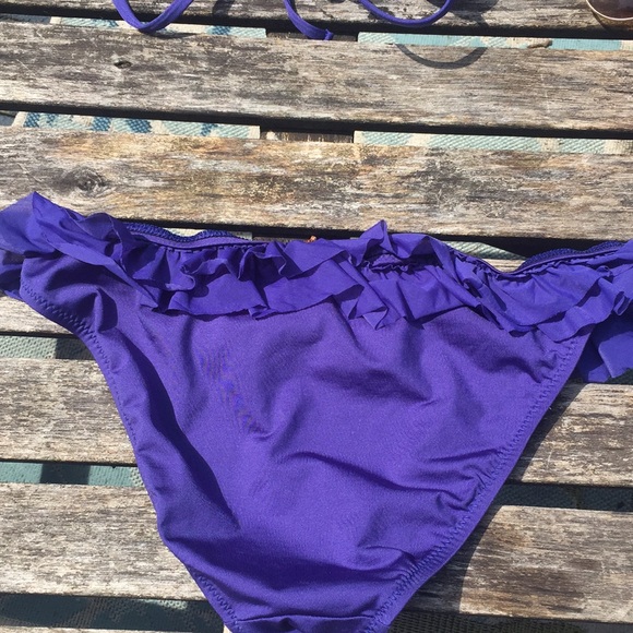 Adorable Ruffle Bikini - Picture 6 of 8